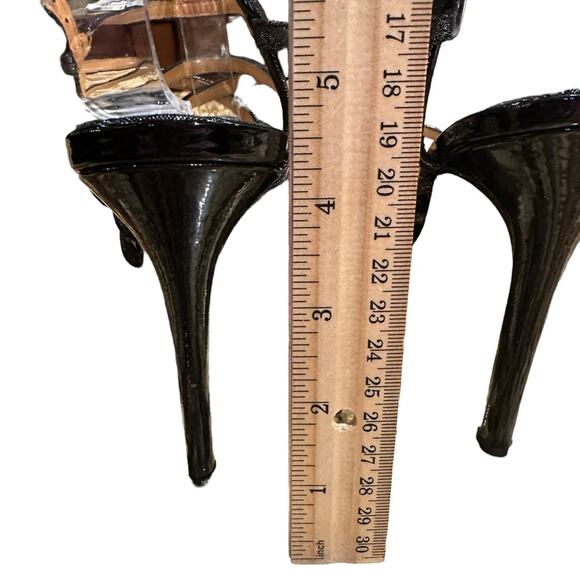Badgley Mischka Black Patent Leather and Silver Strappy High Heels in a Womens 6 - Picture 3 of 8